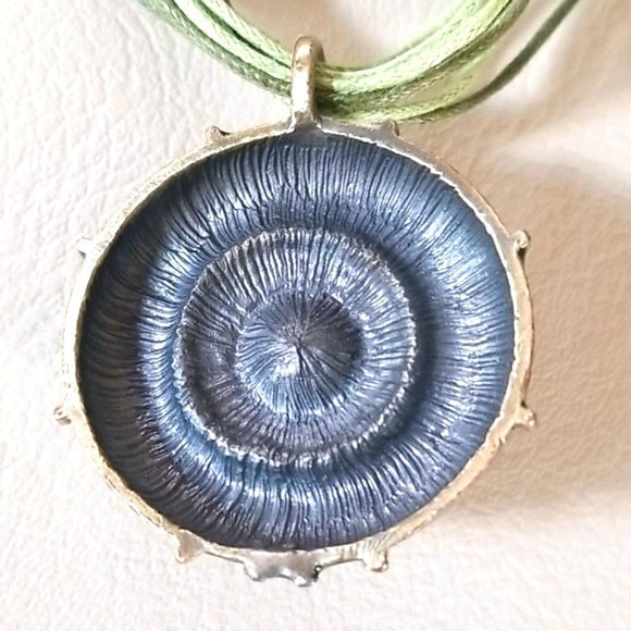 Vintage 1970s Faux Pearl and Rhinestone Pendant Necklace - Picture 8 of 12